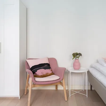 2ndhomes Stylish Studio In The Middle Of The City Center Apartment *