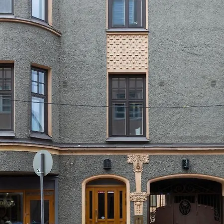 2ndhomes Stylish Studio In The Middle Of The City Center